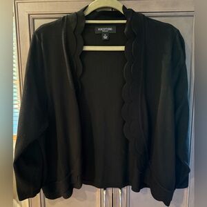 Perceptions Woman 2X Black Double Scalloped Edge Shrug